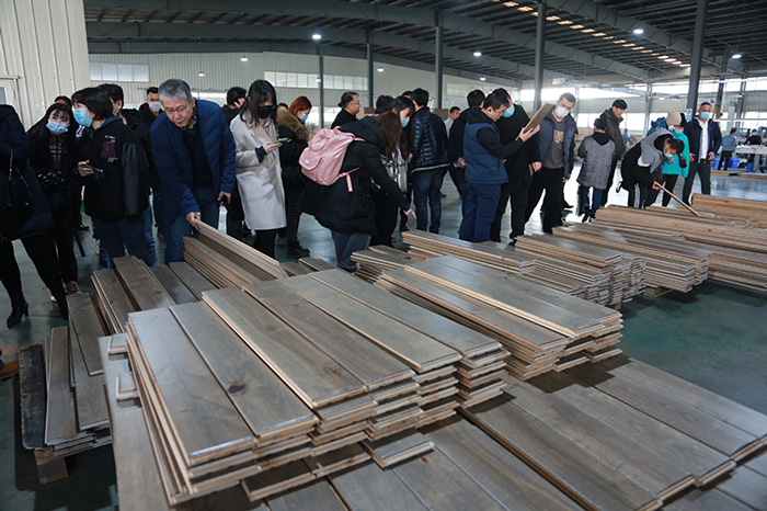 鵬鴻地板生產車間