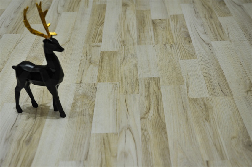 鵬鴻強化復合地板2810